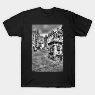 Grassmarket, Victoria Street, Edinburgh, Scotland, Black And White T-Shirt